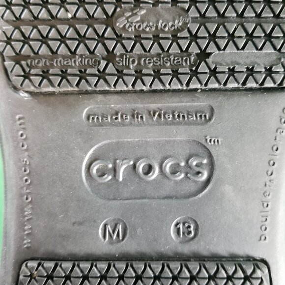 Crocs Men's Size 13 Black Slip On Classic Clog Comfort Shoes 11428 - Picture 8 of 8